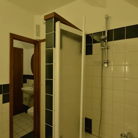 Large Hunting With Enormous Beautiful Garden