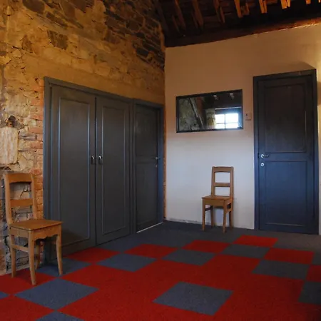 Large Hunting With Enormous Beautiful Garden